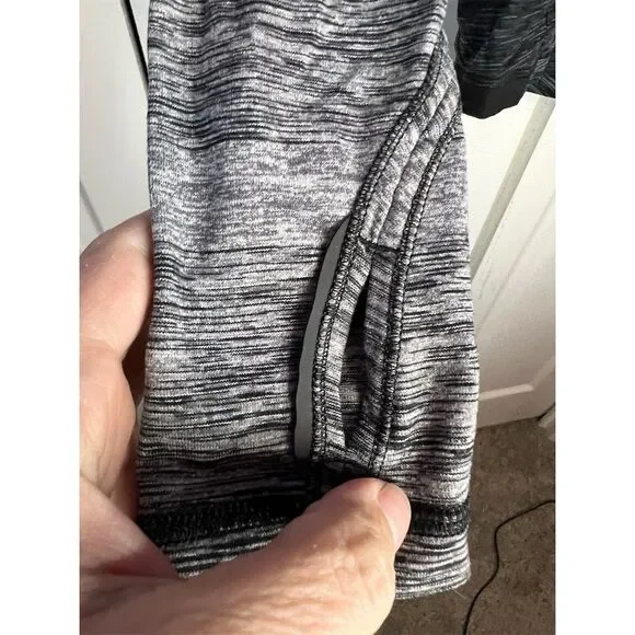 Lululemon Women's M Black Stripe Long Sleeve Pullover for Running Yoga - Picture 3 of 9